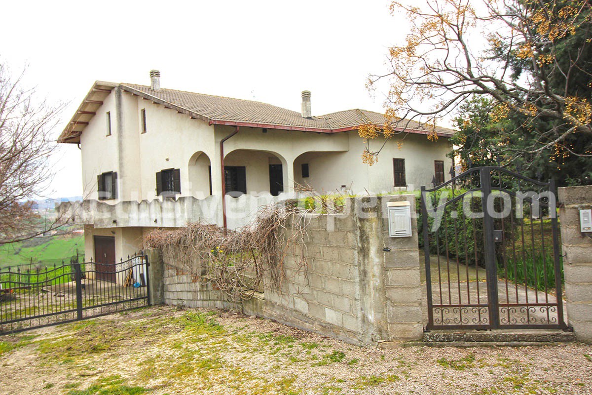 House surrounded by nature just 20 km from the sea for sale in Italy 2