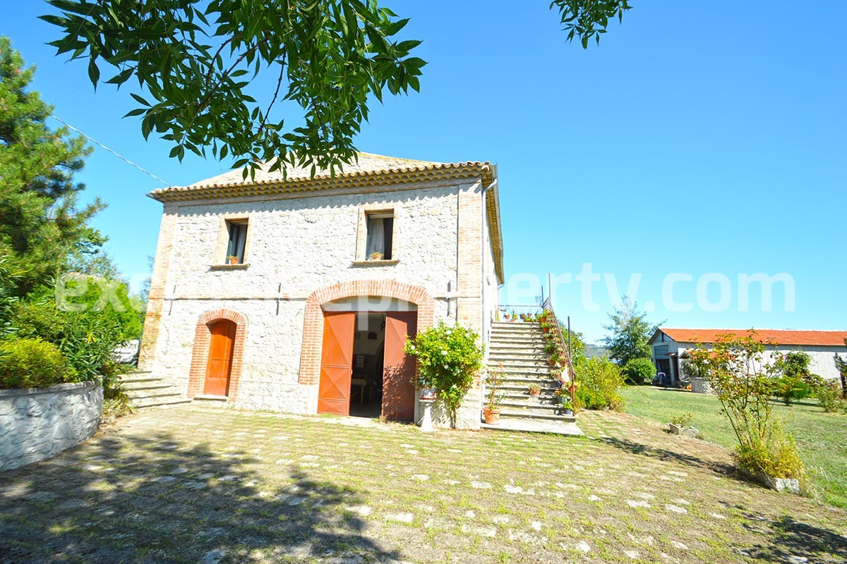 Ancient country house completely renovated for sale in Abruzzo 6
