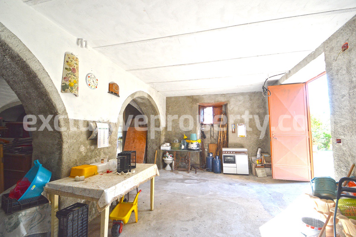 Ancient country house completely renovated for sale in Abruzzo 25