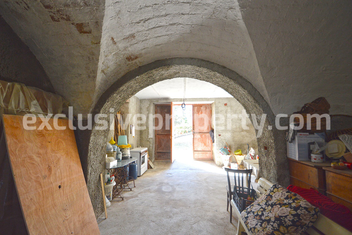 Ancient country house completely renovated for sale in Abruzzo 28
