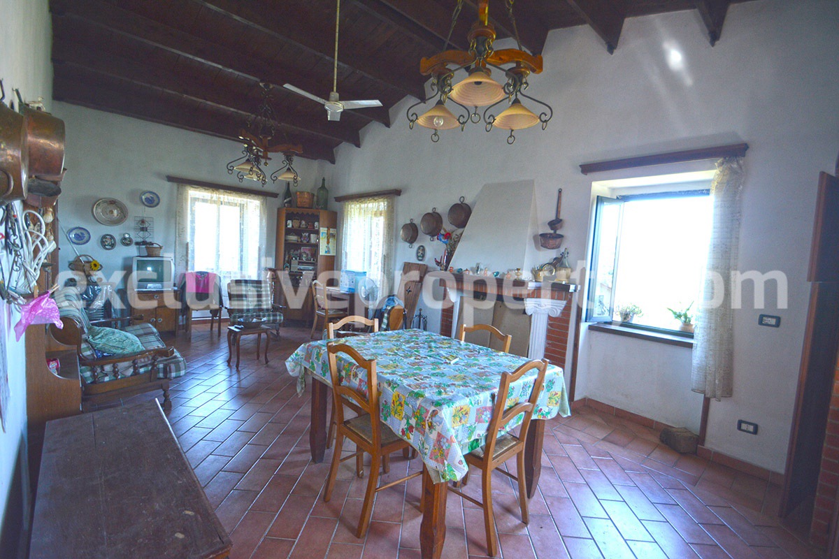 Ancient country house completely renovated for sale in Abruzzo 19