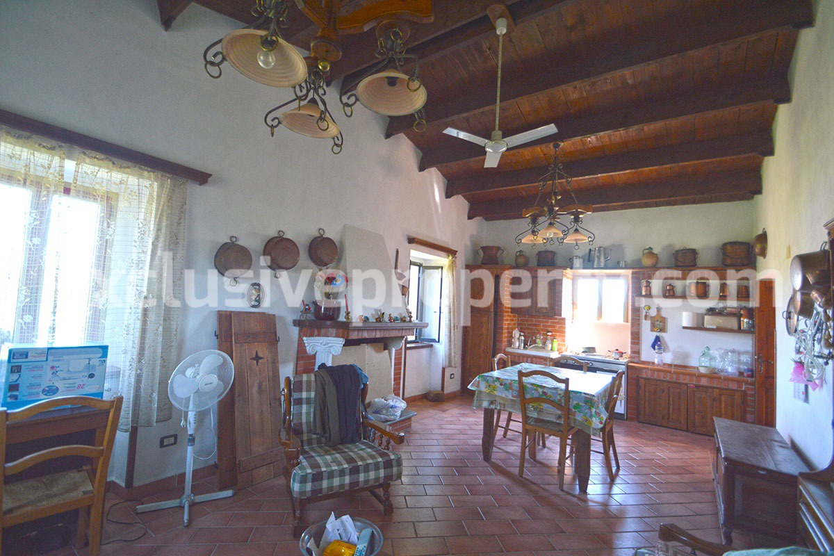 Ancient country house completely renovated for sale in Abruzzo 20