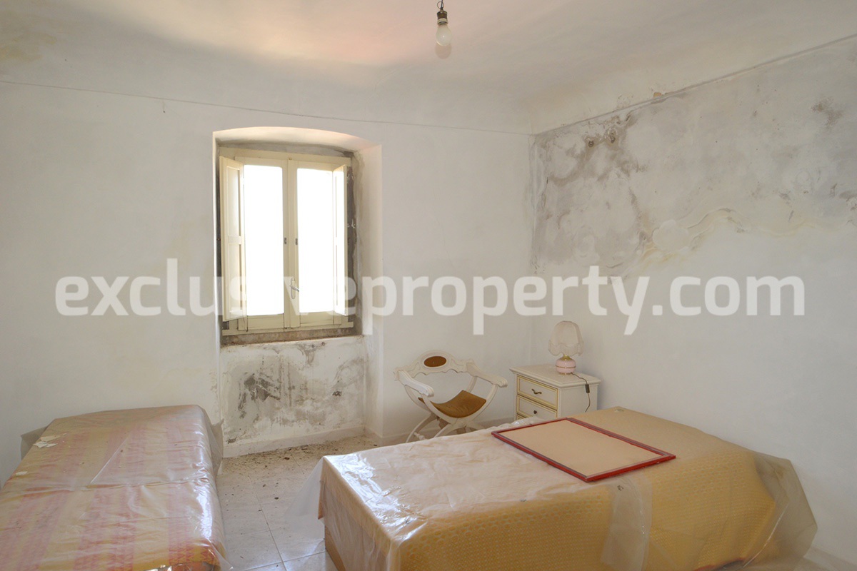 House for sale - low price - located in Abruzzo - Italy 9