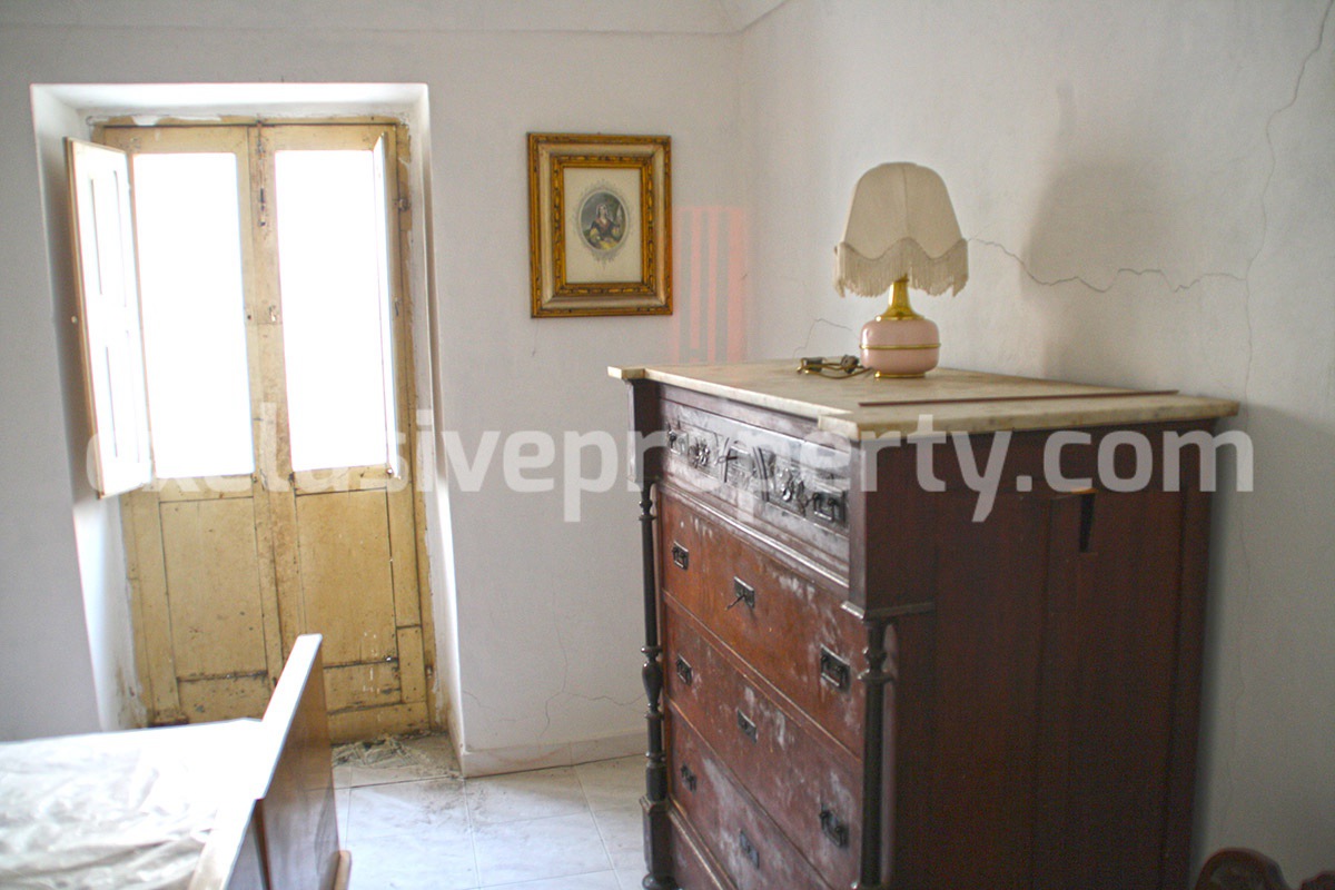 House for sale - low price - located in Abruzzo - Italy 15
