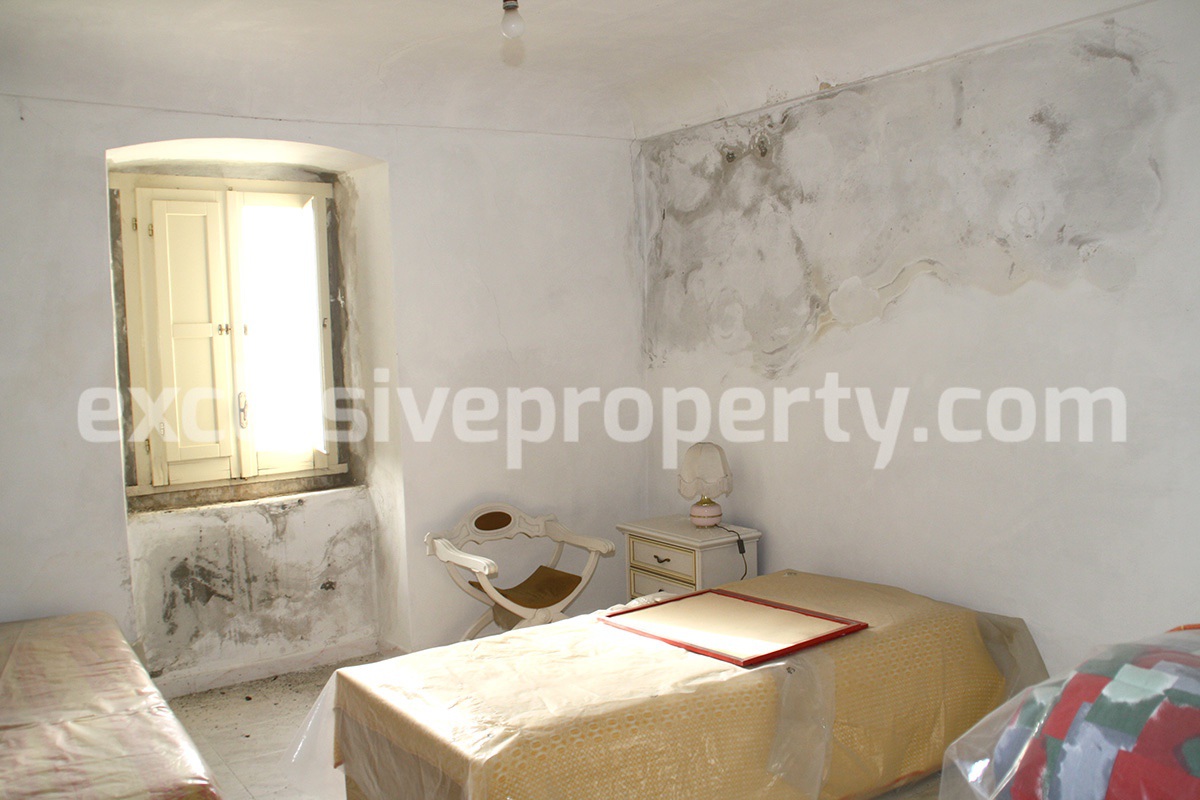 House for sale - low price - located in Abruzzo - Italy 16