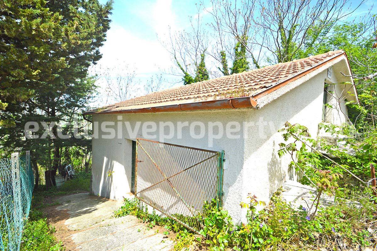 Country house surrounded by greenery with hilly views  for sale in Molise 4