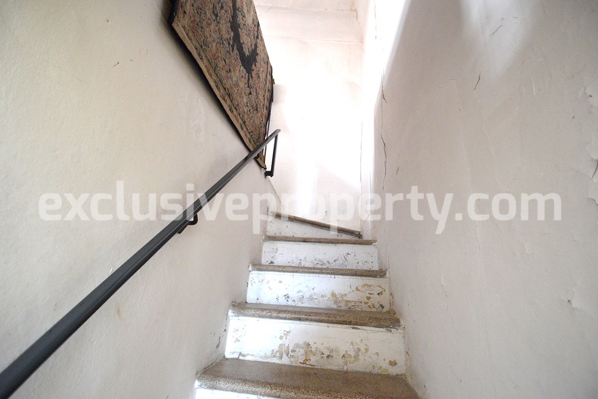 Village house with outdoor space for sale in Abruzzo - Italy 5