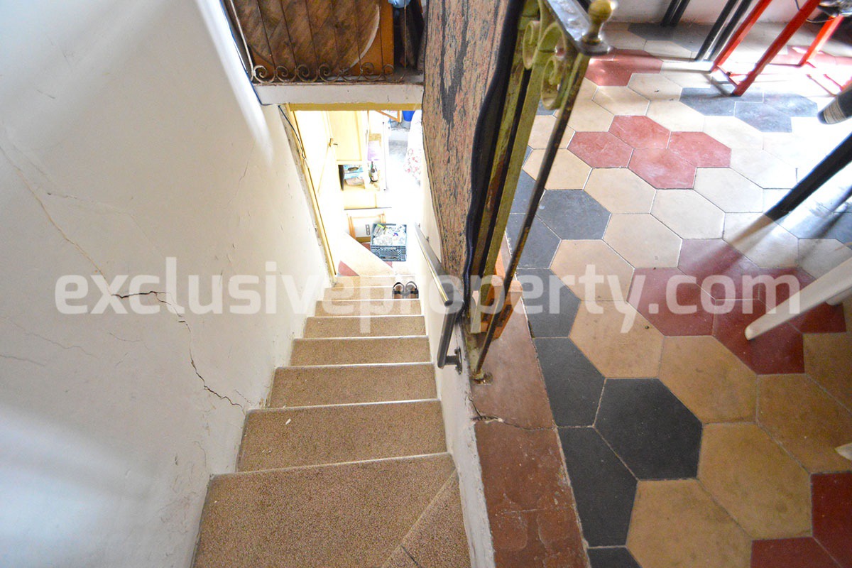 Village house with outdoor space for sale in Abruzzo - Italy 8