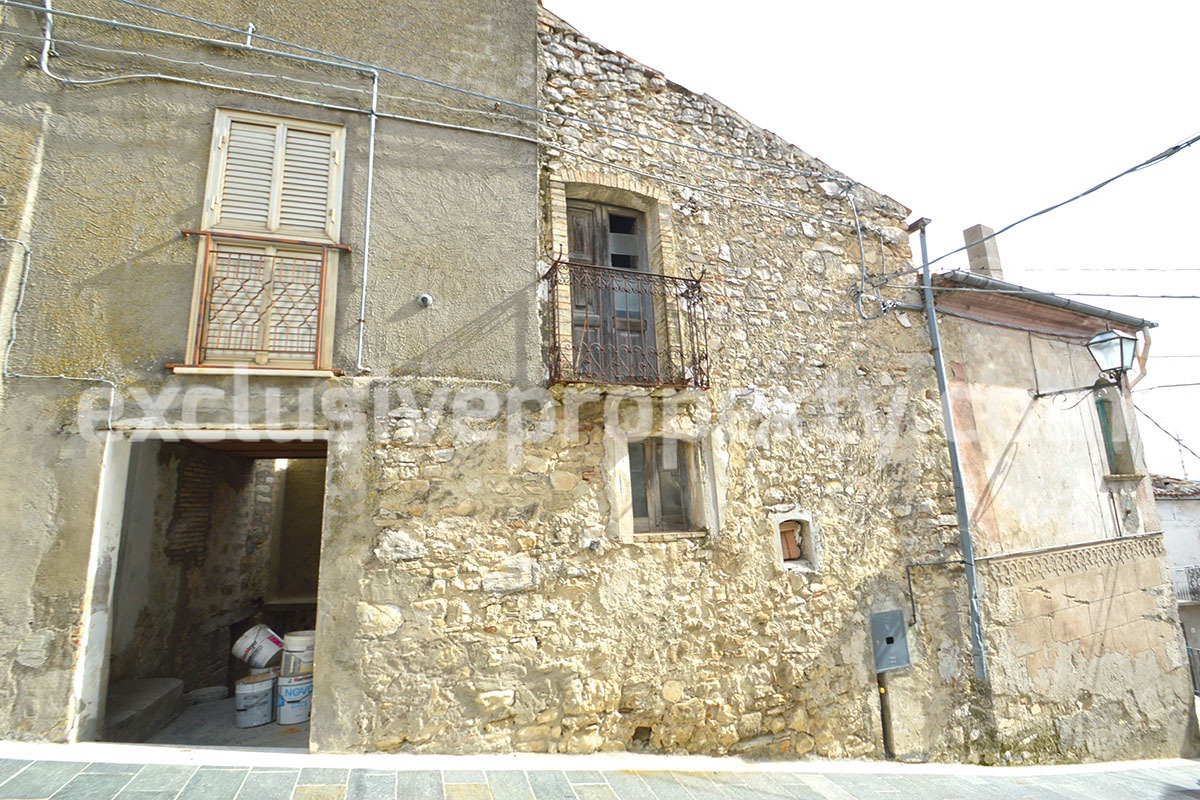 Village house with outdoor space for sale in Abruzzo - Italy 12