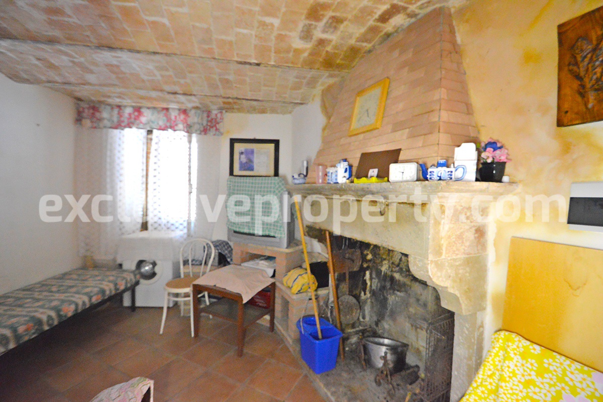 Renovated house in rustic style with panoramic terrace for sale in Italy 4