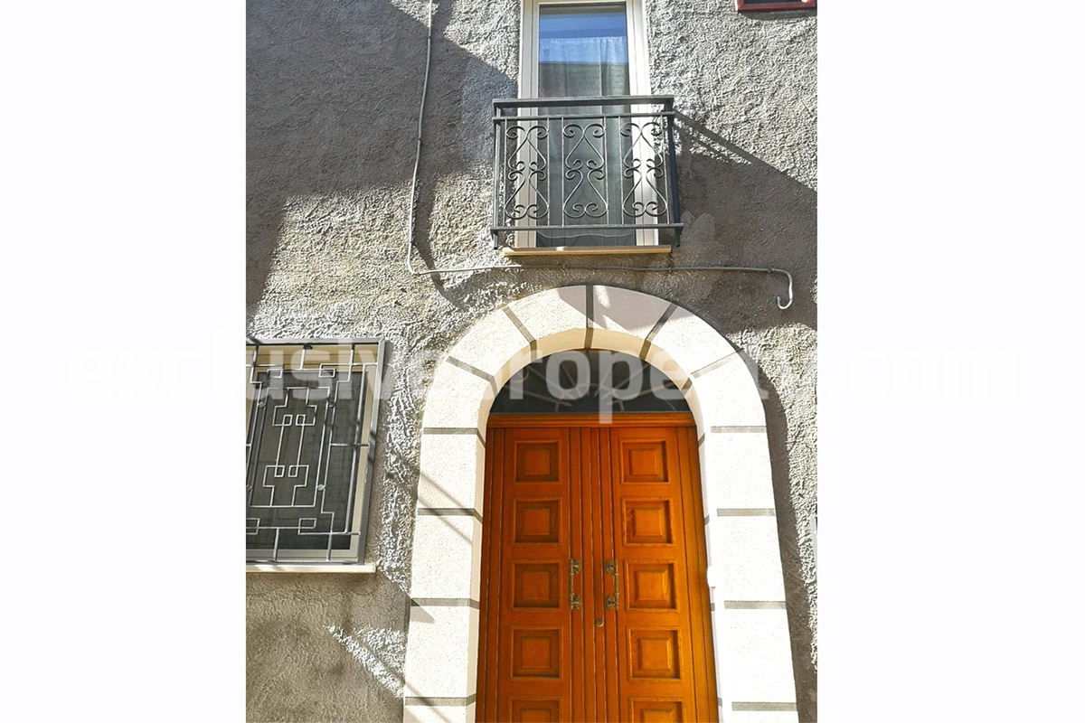 House with terrace completely renovated on four levels for sale on the Abruzzo hills 21