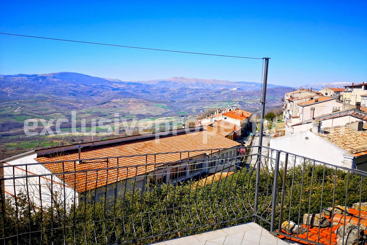 House with terrace completely renovated on four levels for sale on the Abruzzo hills 17