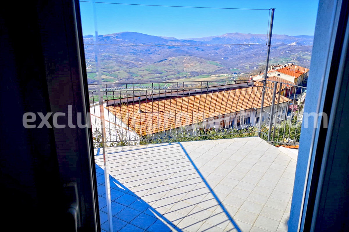 House with terrace completely renovated on four levels for sale on the Abruzzo hills 16
