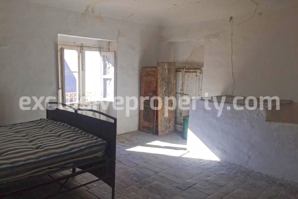 Historic town house for sale in Cupello just 5 km from the beaches of Vasto Marina