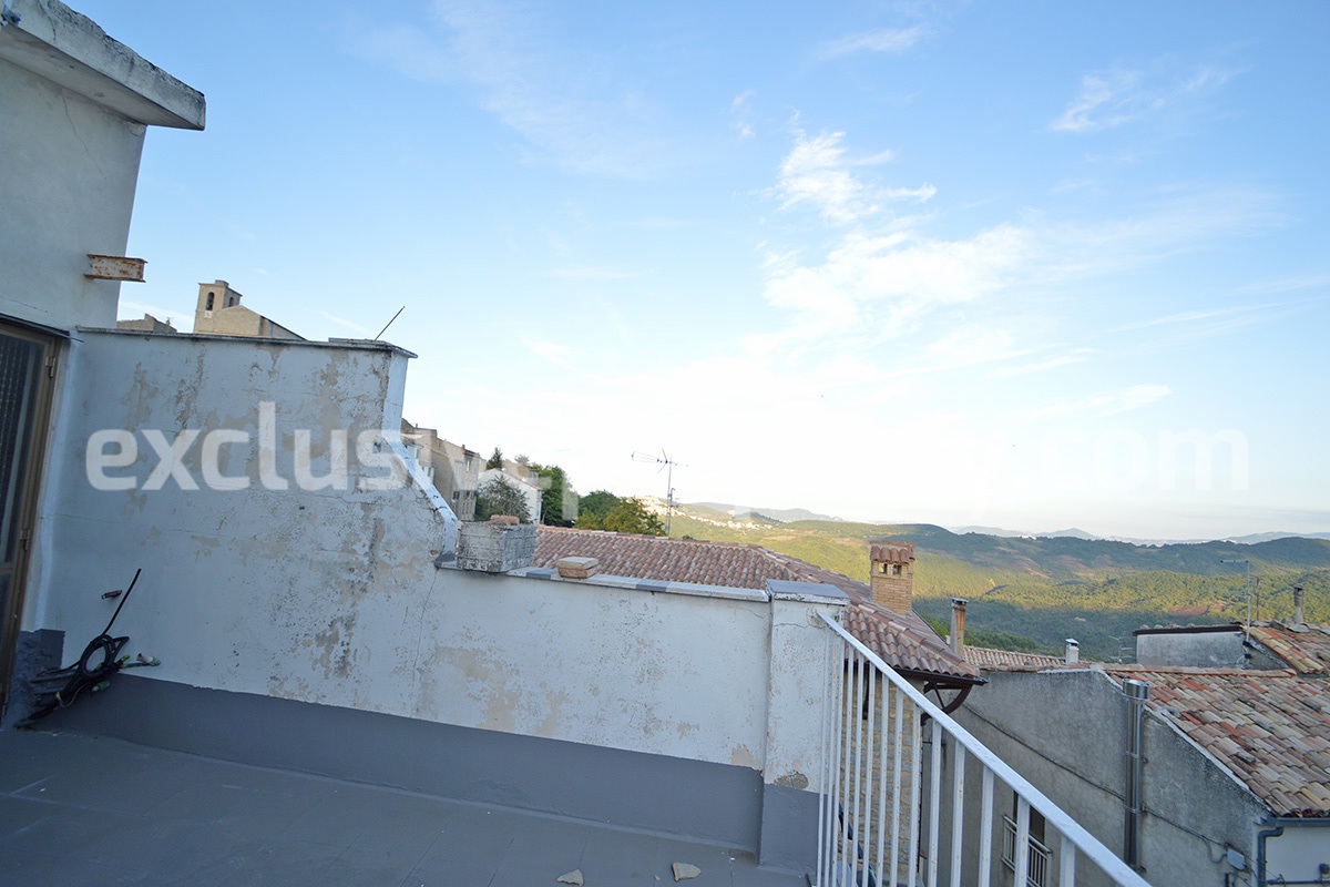 Renovated house in rustic style with panoramic terrace for sale in Italy 15