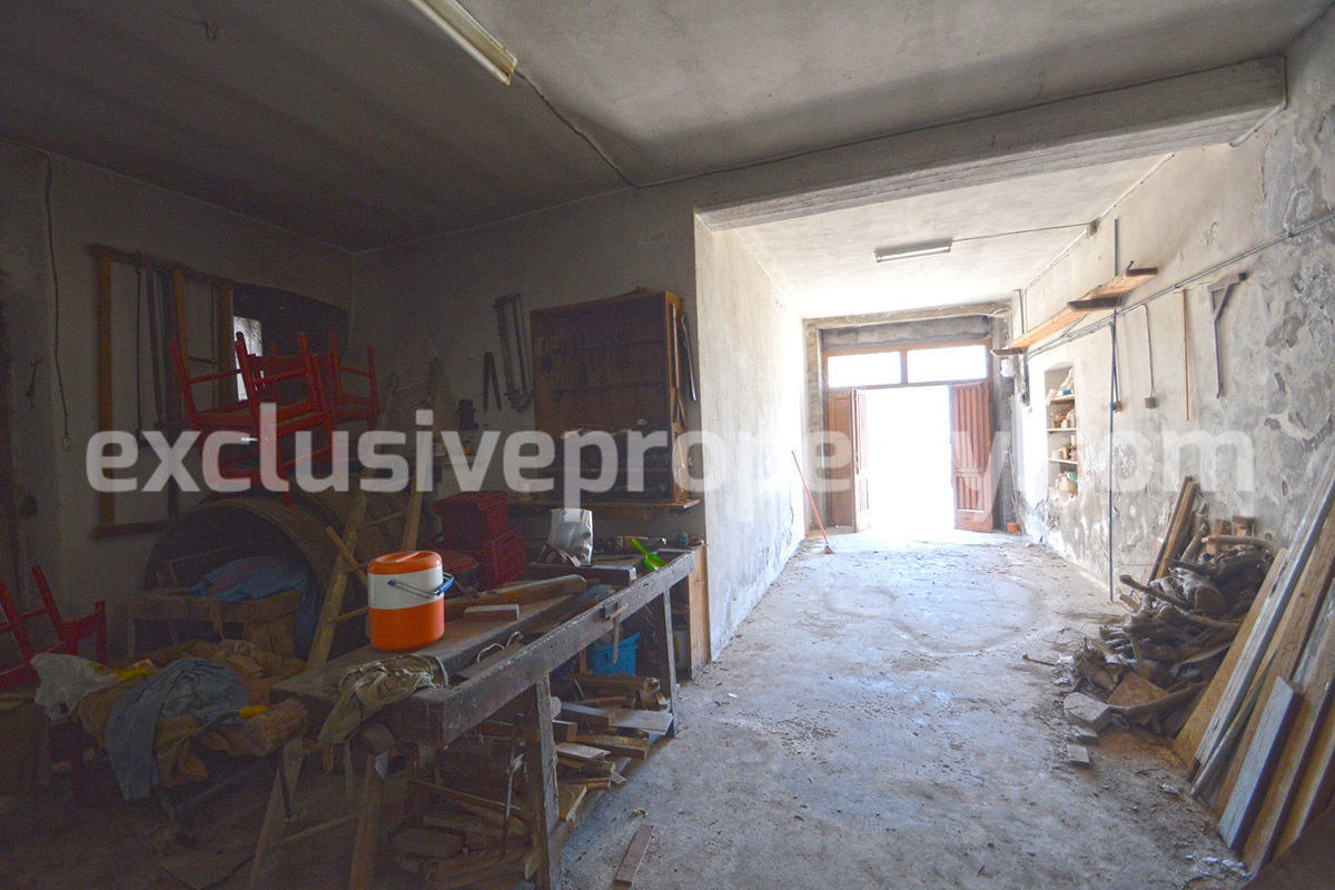 Stone town house with terrace for sale in San Felice del Molise - Italy