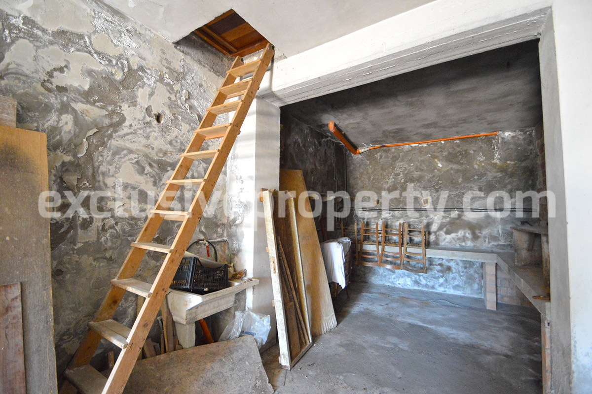 Stone town house with terrace for sale in San Felice del Molise - Italy 26