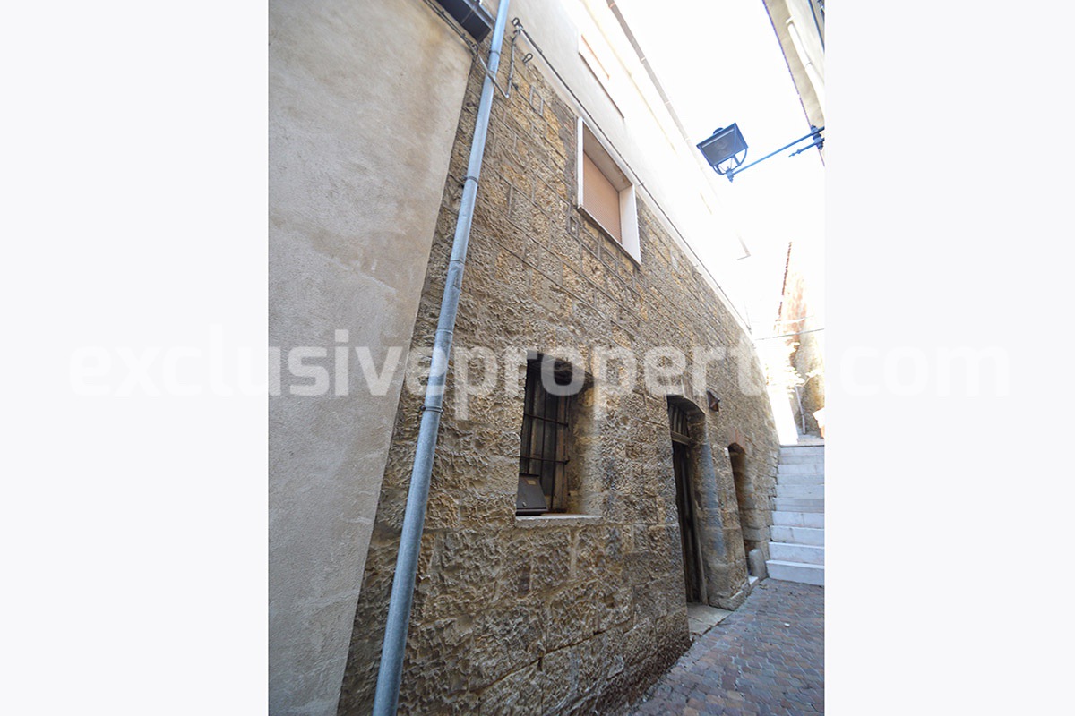 Stone town house with terrace for sale in San Felice del Molise - Italy 23