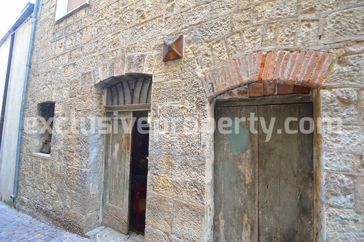 Stone town house with terrace for sale in San Felice del Molise - Italy 25