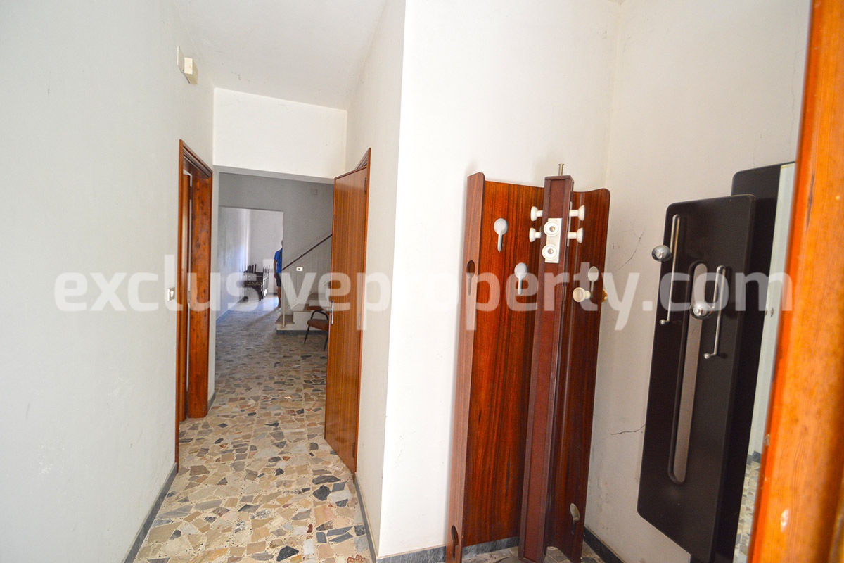 Stone town house with terrace for sale in San Felice del Molise - Italy 3