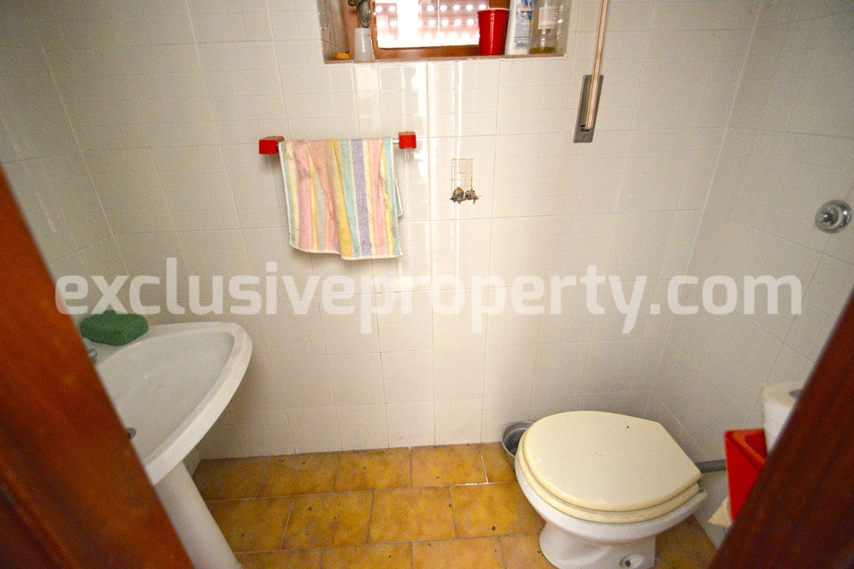Stone town house with terrace for sale in San Felice del Molise - Italy 5