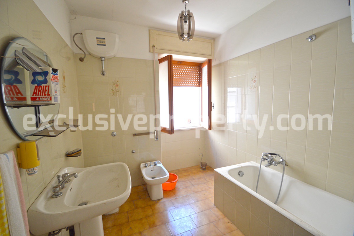 Stone town house with terrace for sale in San Felice del Molise - Italy 12