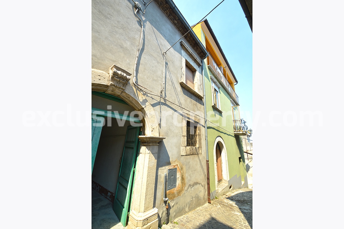 Large historic building with two terraces for sale in Molise - Italy 3
