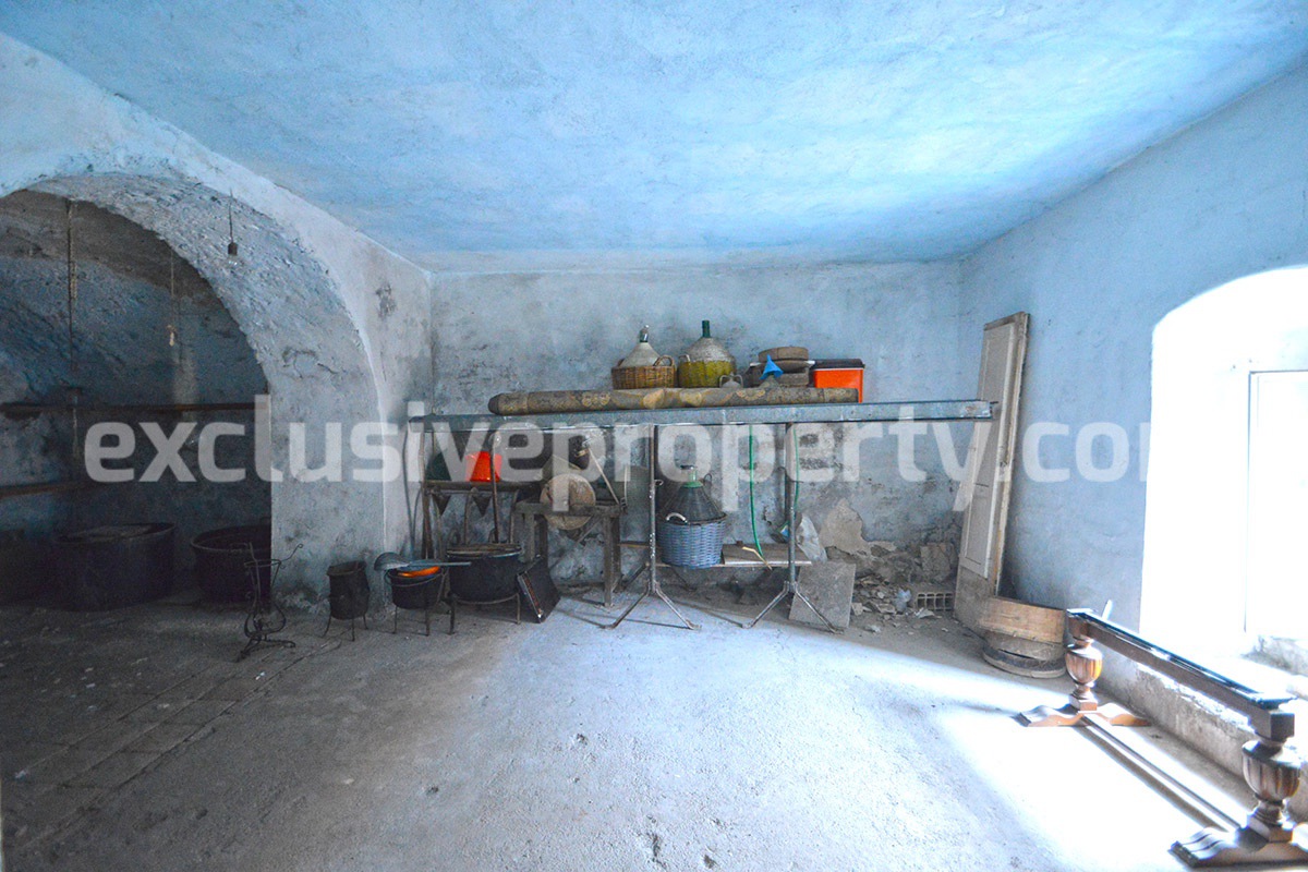Large historic building with two terraces for sale in Molise - Italy 53