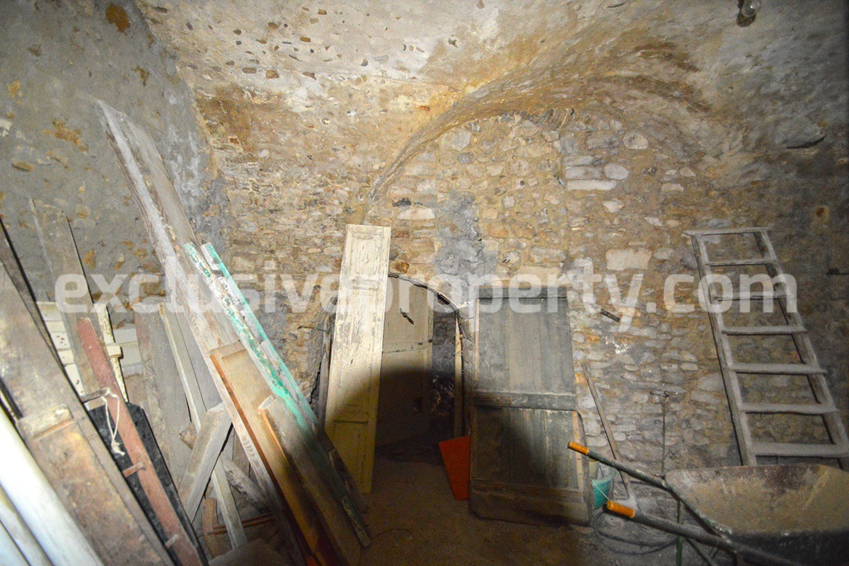 Large historic building with two terraces for sale in Molise - Italy 56