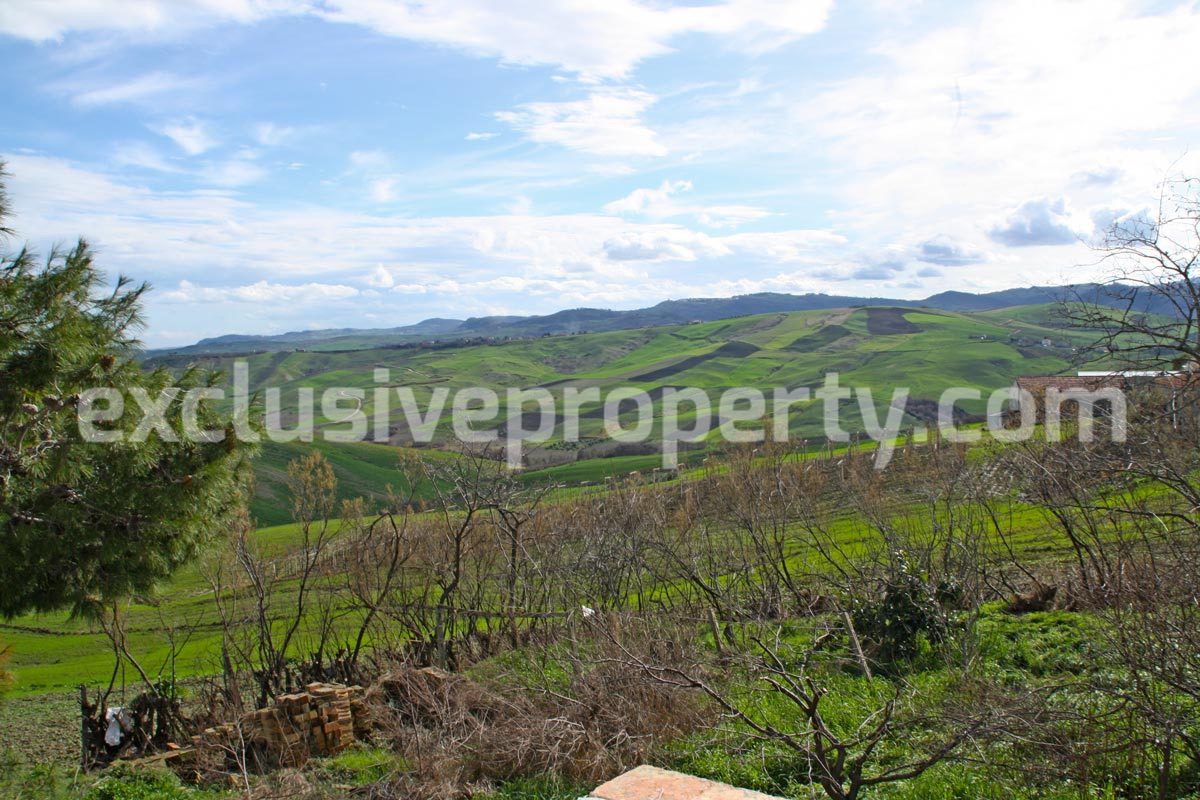 Colonial history house with land and terrace hills view for sale in Italy 16