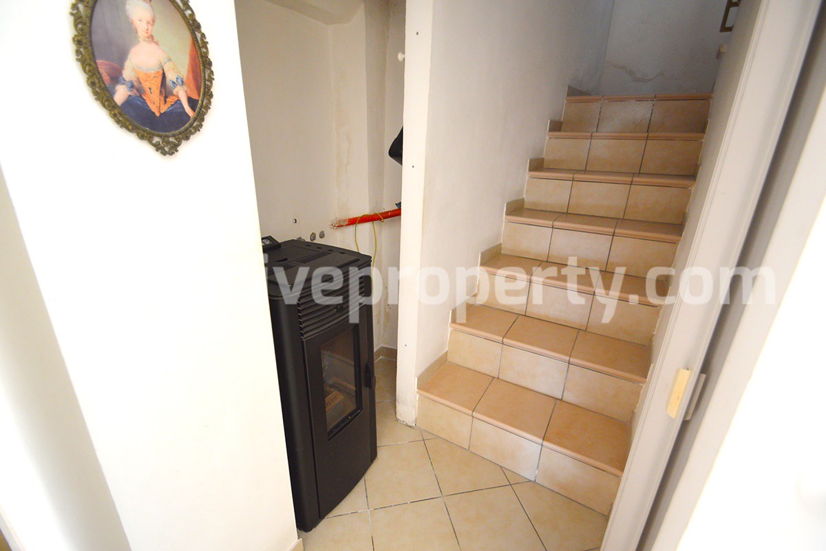 House in excellent condition with a view of the hills for sale in Italy 9