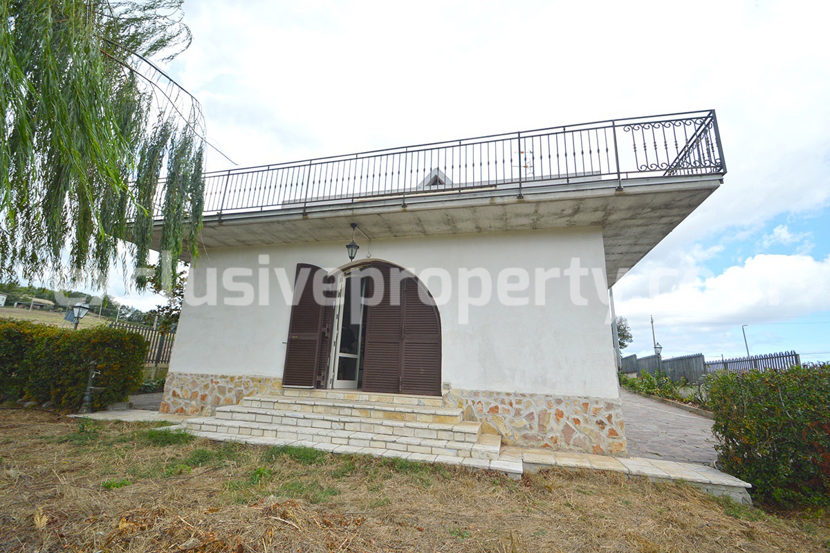 Villa with garden and terraces with sea view for sale in Molise - Italy 5