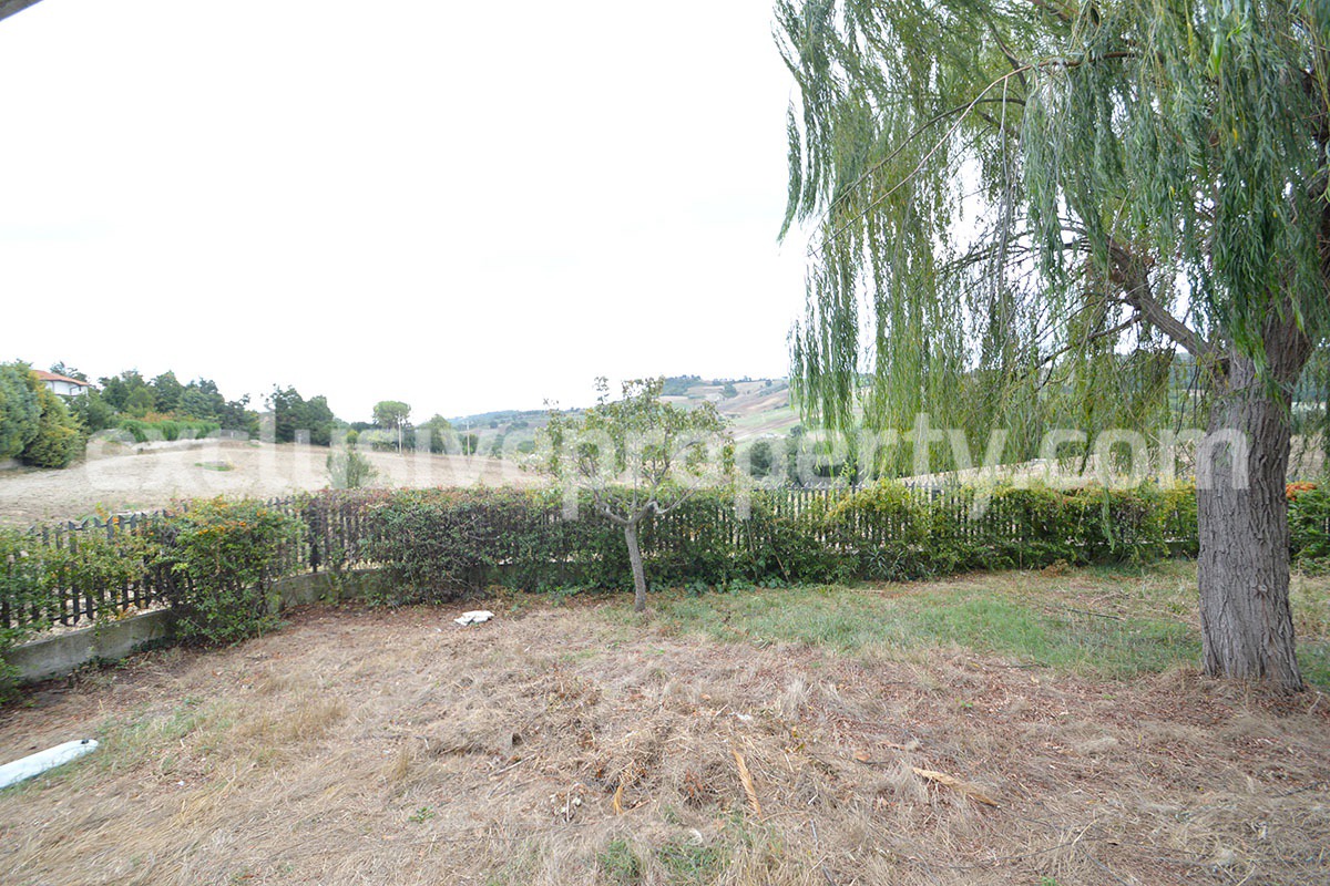 Villa with garden and terraces with sea view for sale in Molise - Italy 17