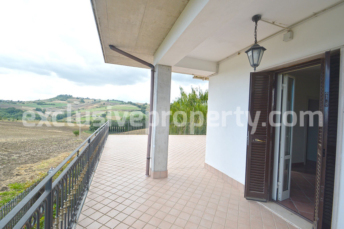 Villa with garden and terraces with sea view for sale in Molise - Italy