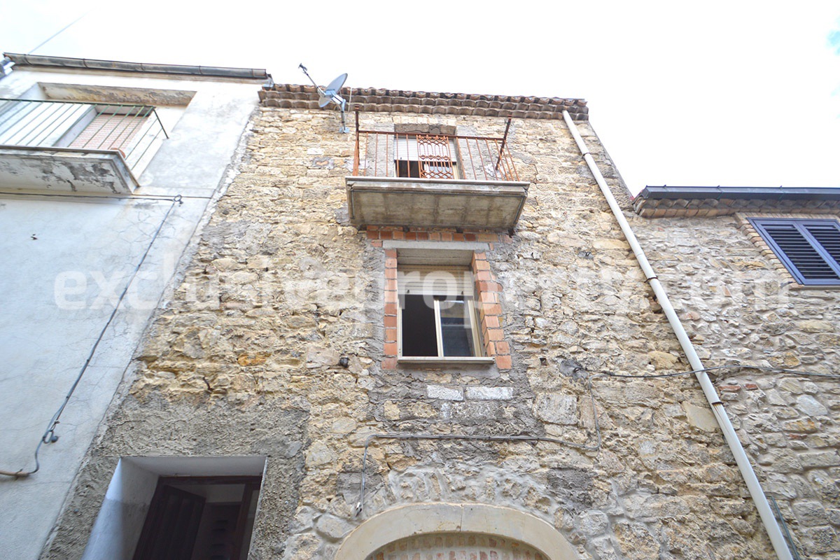 Restored stone house with panoramic view for sale in Molise - Italy 2