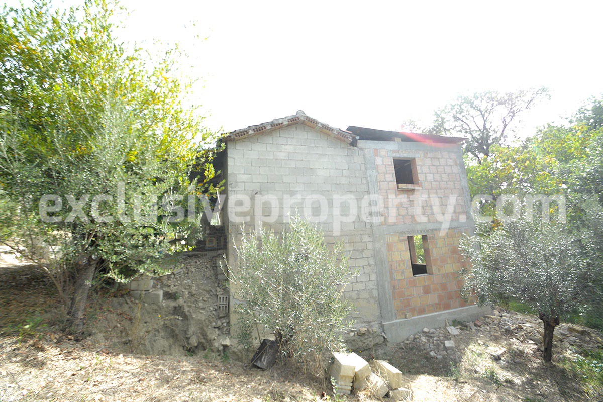 Country house to be completed for sale on the Abruzzo hills - Italy 3