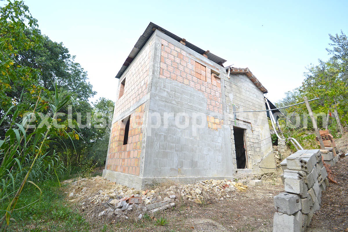 Country house to be completed for sale on the Abruzzo hills - Italy 5