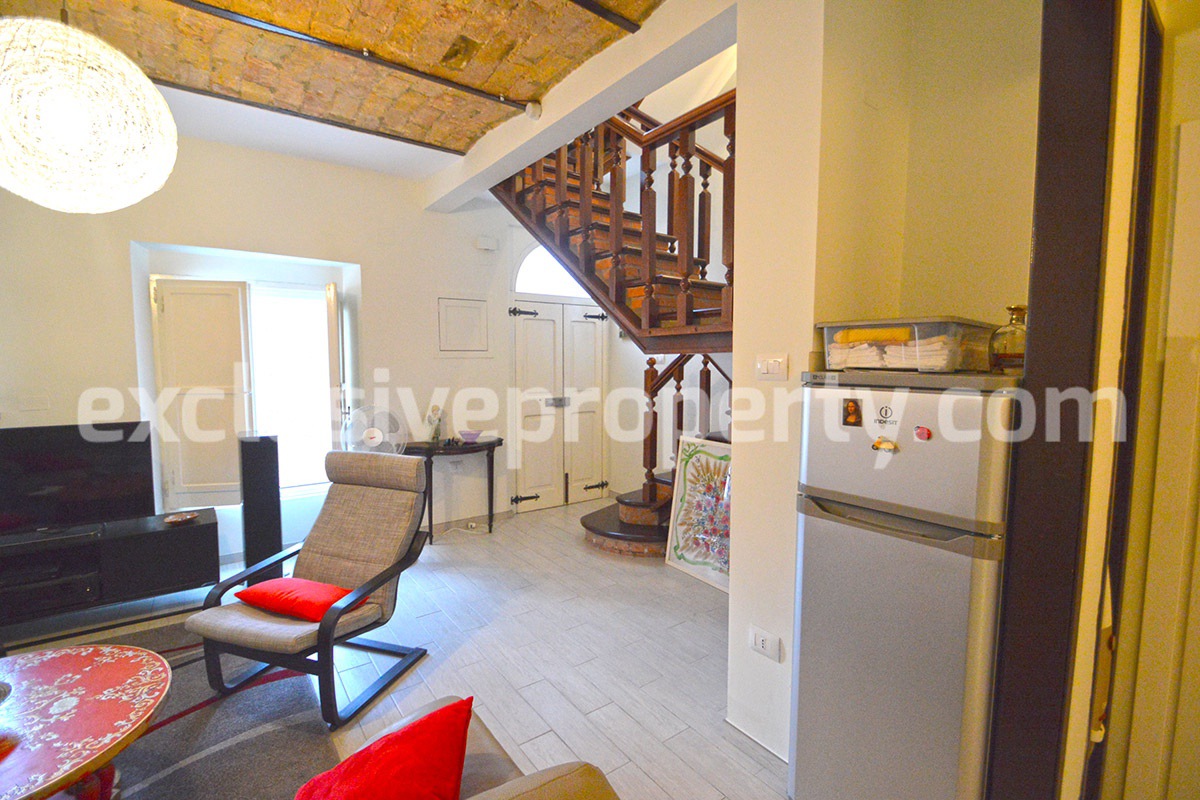Beautifully restored traditional town house with terrace for sale in Casalbordino 3