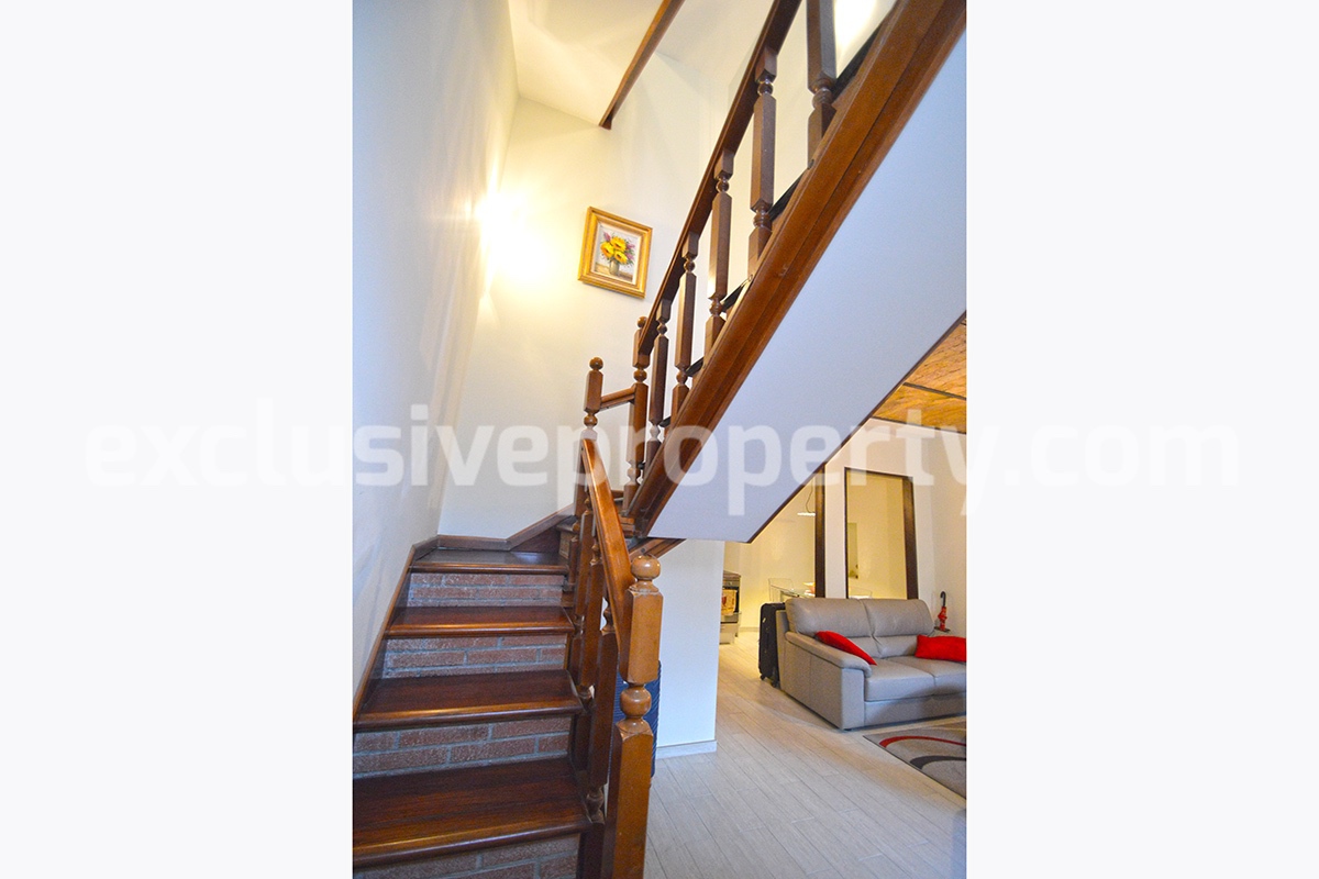 Beautifully restored traditional town house with terrace for sale in Casalbordino 14