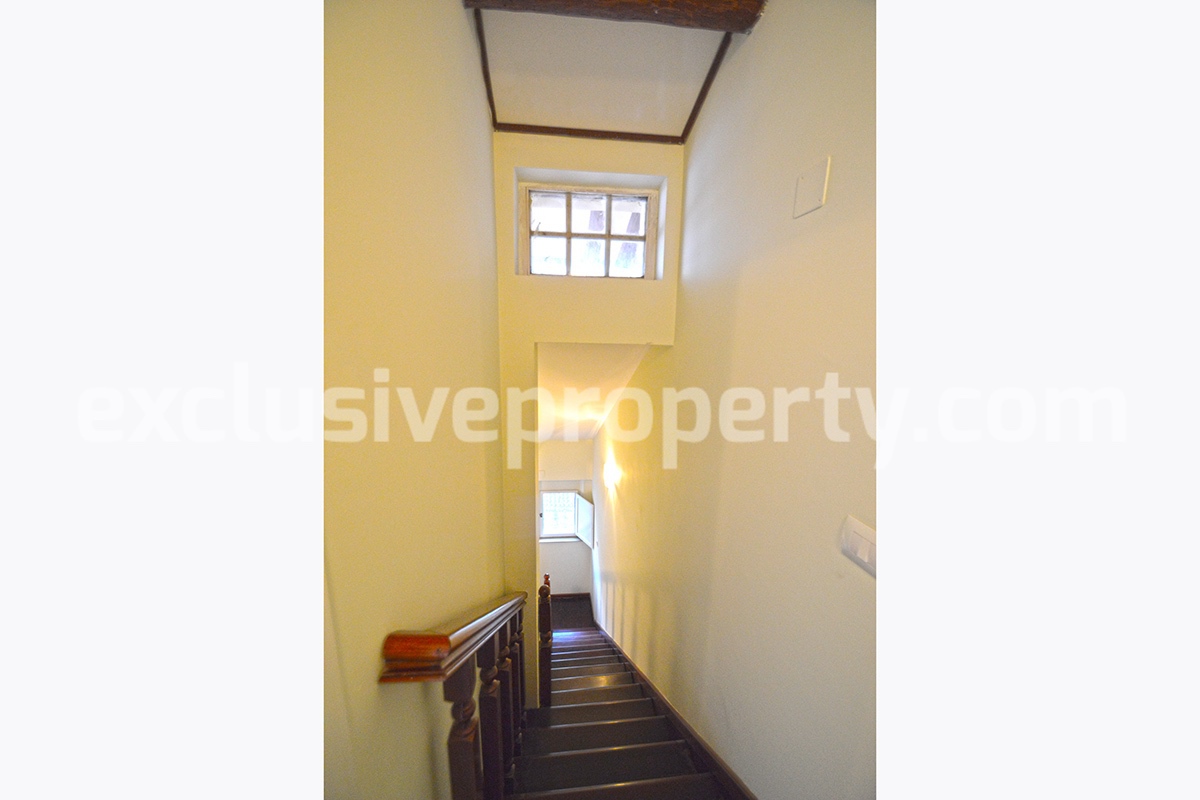 Beautifully restored traditional town house with terrace for sale in Casalbordino 25