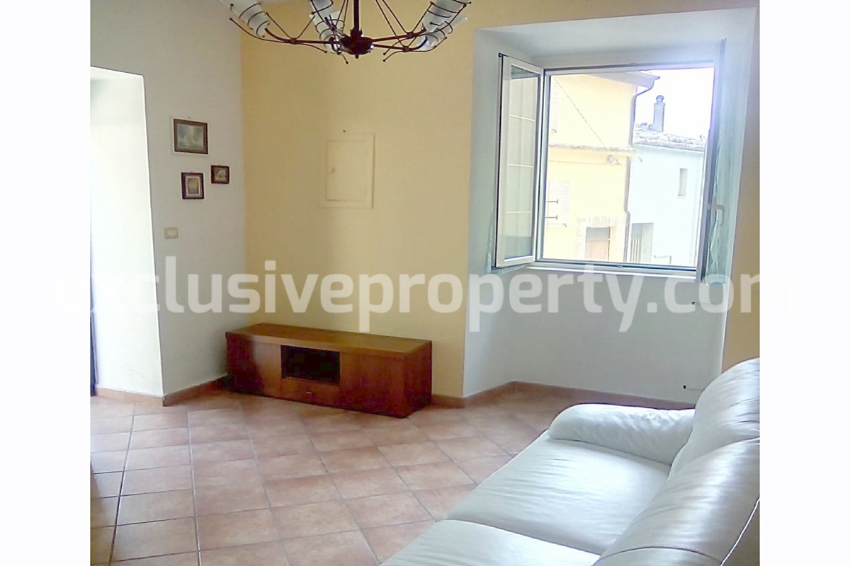 House and in excellent condition with garden for sale in the Abruzzo hills