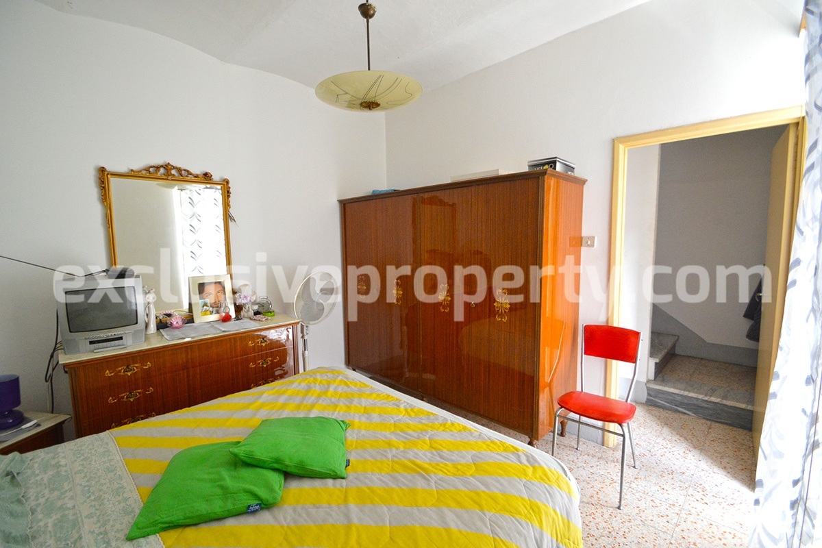 House with garden and balconies panoramic view for sale in Abruzzo 18