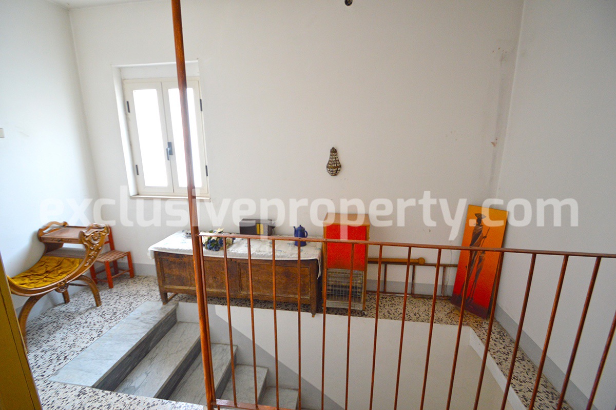 House with garden and balconies panoramic view for sale in Abruzzo
