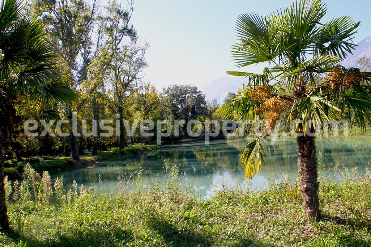 Farmhouse with land and lake for sale in Abruzzo - Italy 10