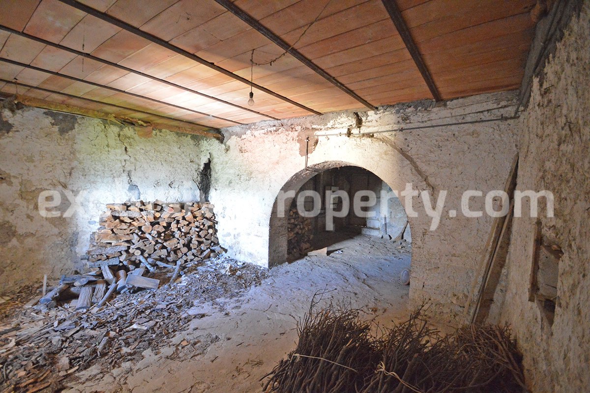 Town House with terrace and garden for sale in Italy 9