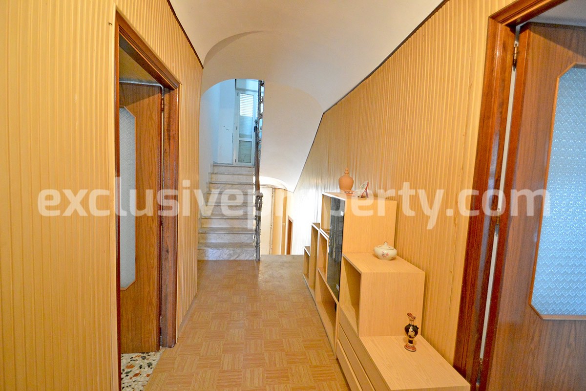 Town House with terrace and garden for sale in Italy 13