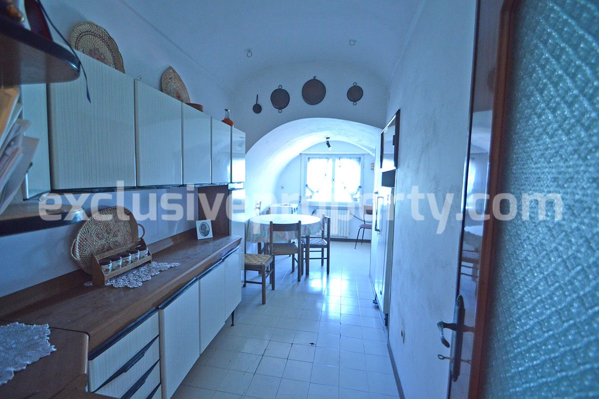 Town House with terrace and garden for sale in Italy 14