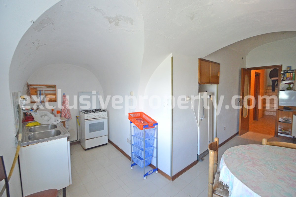 Town House with terrace and garden for sale in Italy 16