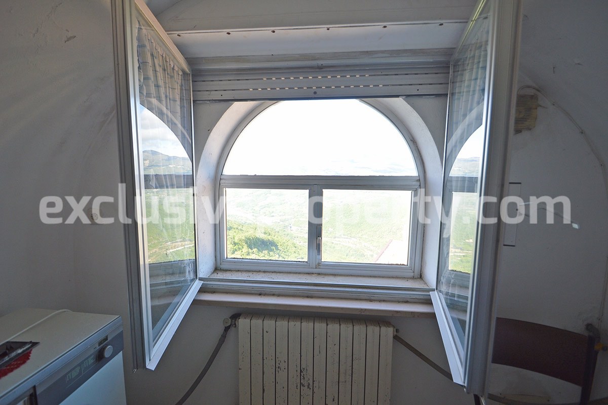 Town House with terrace and garden for sale in Italy 17