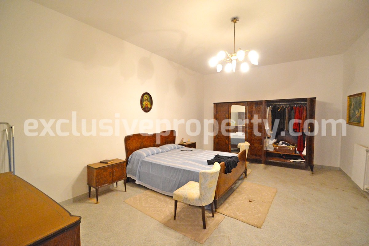 Town House with terrace and garden for sale in Italy 26
